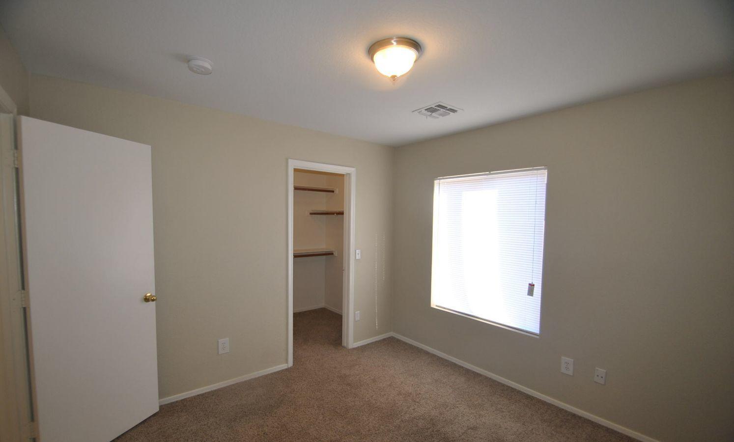 /static/images/house/13647/6801e5aa4a7d76635235ffaf24bc0380.jpg