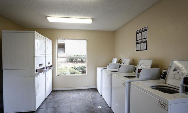 /static/images/house/18079/2fb52be8ff62998dc23d8cff4c434d1c.jpg