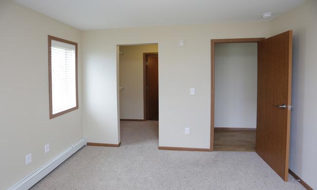 /static/images/house/18393/b91bcdf87e5b2b5f1e9dbd9c0d750509.jpg