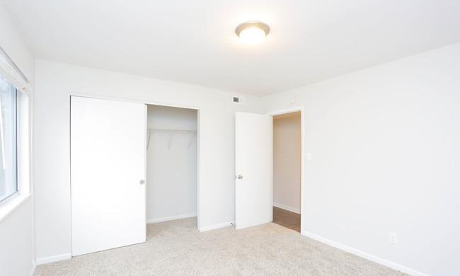 /static/images/house/19000/9cbbebd10d0cdfef42c4fd864b50a0b2.jpg