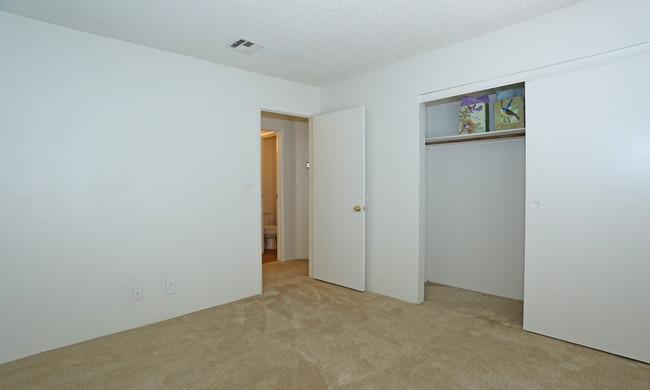 /static/images/house/24582/9a758921bfb35ac8eb5c3a3ec2d897e3.jpg